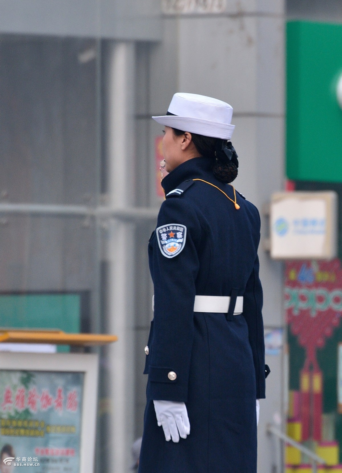 果敢女交警图片